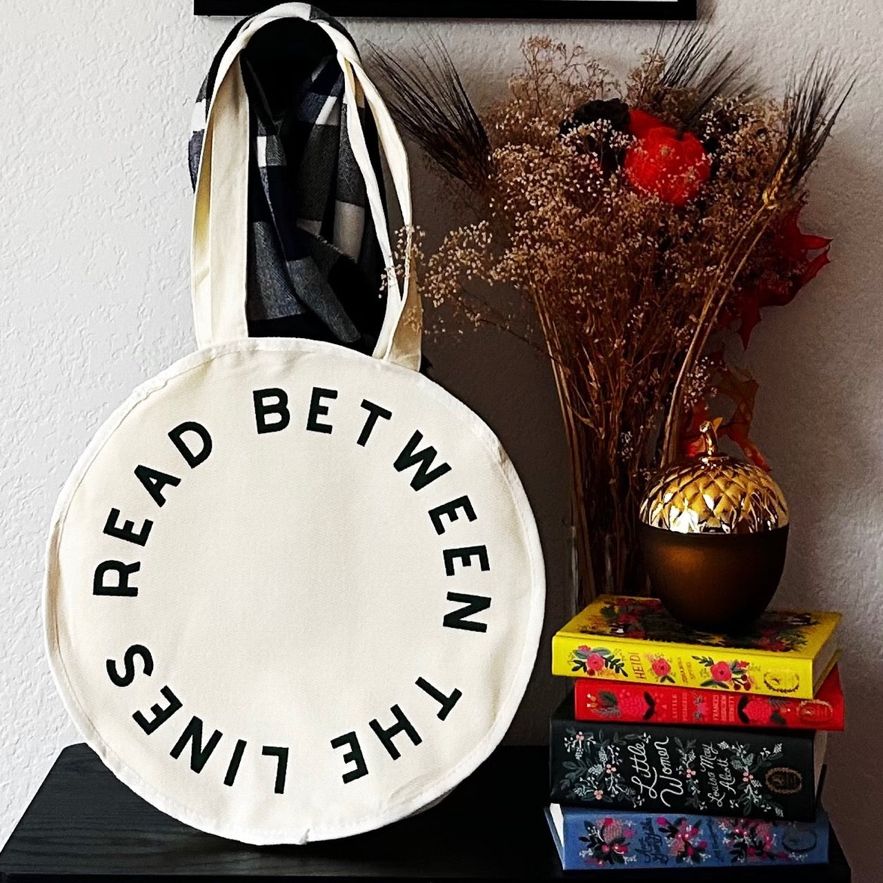 Read Between the Lines Circle Tote